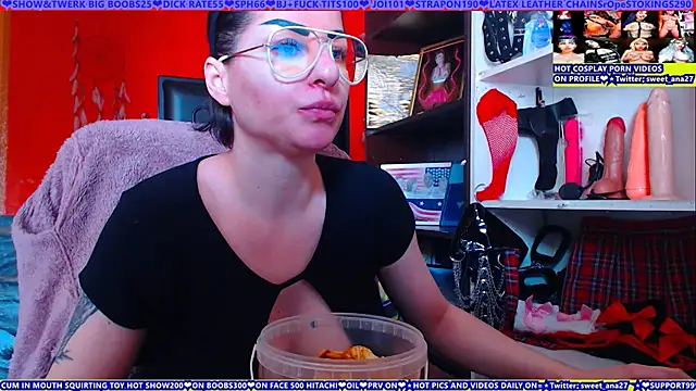 Snapshot of cuminmenowbbyx chatting on May 31, 2:24 pm cuminmenowbbyx online show from May 31, 2:24 pm