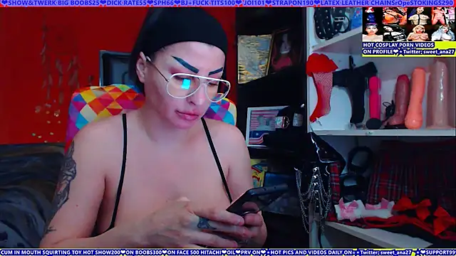 Snapshot of cuminmenowbbyx chatting on June 9, 2:50 pm cuminmenowbbyx online show from June 9, 2:50 pm