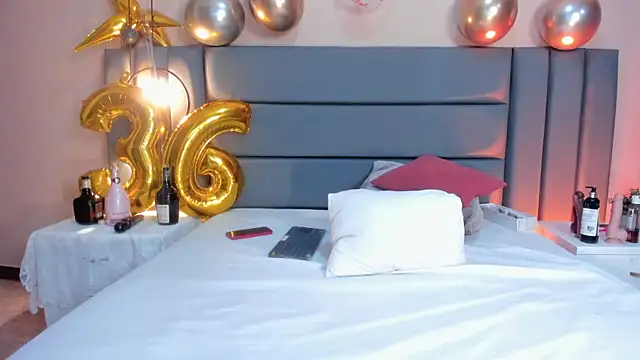 AGATHAA WHITE online show from February 28, 3:04 pm