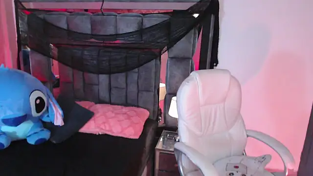 Snapshot of Christaly_ chatting on October 23, 9:52 am Christaly  online show from October 23, 9:52 am