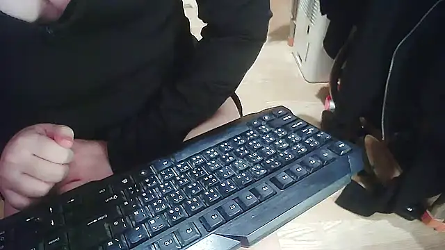 Snapshot of cindy01113520 chatting on January 26, 8:23 pm cindy01113520 online show from January 26, 8:23 pm