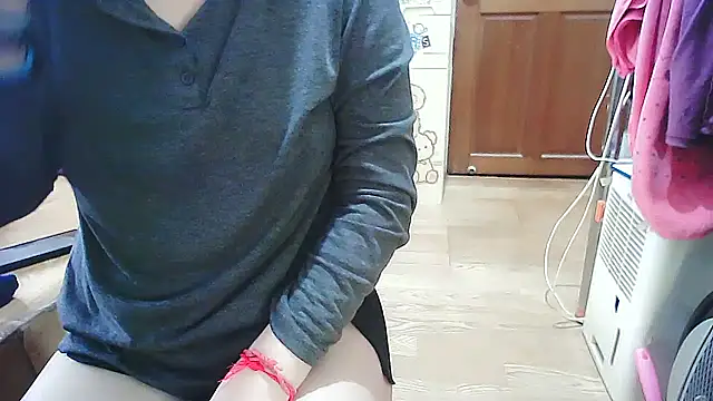 Snapshot of cindy01113520 chatting on March 14, 2:06 am cindy01113520 online show from March 14, 2:06 am