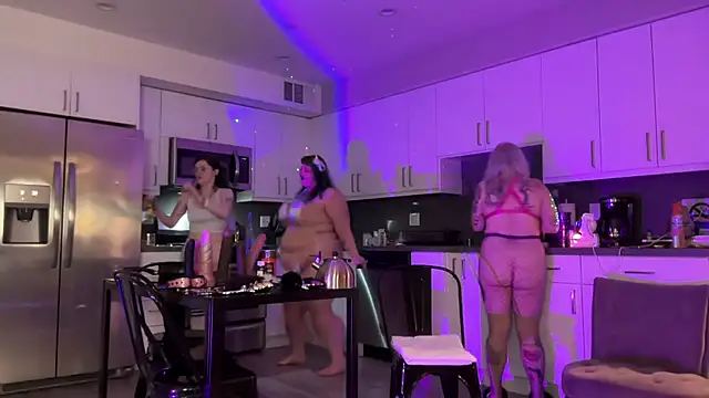 BlaizeyBBy online show from January 17, 7:51 am