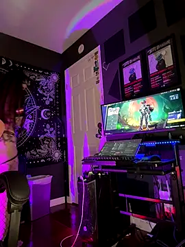 BlaizeyBBy online show from December 19, 1:45 am