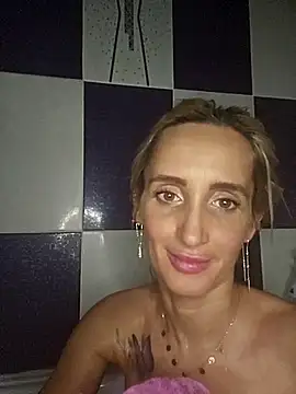 Snapshot of IsabelleEthan chatting on March 4, 6:50 pm IsabelleEthan online show from March 4, 6:50 pm