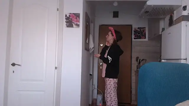 simyhvn online show from March 8, 5:07 am