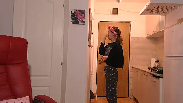 simyhvn online show from February 16, 5:36 am