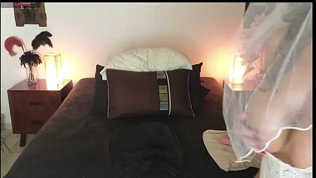 Snapshot of milfettefab chatting on January 14, 12:03 pm milfettefab online show from January 14, 12:03 pm