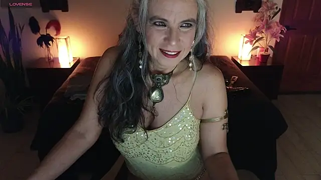 Snapshot of milfettefab chatting on March 15, 7:20 am milfettefab online show from March 15, 7:20 am