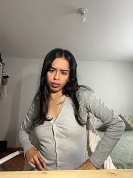 Snapshot of xlovelygirlx chatting on January 4, 9:09 pm xlovelygirlx online show from January 4, 9:09 pm