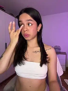 Snapshot of xlovelygirlx chatting on March 1, 12:07 am xlovelygirlx online show from March 1, 12:07 am