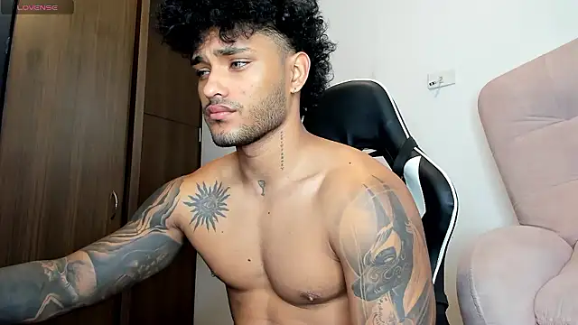 Alessandro Vanni online show from December 2, 1:02 pm