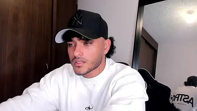 Alessandro Vanni online show from December 23, 10:44 pm