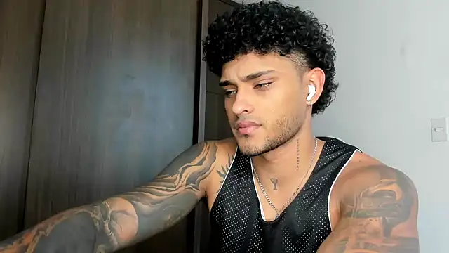 Alessandro Vanni online show from February 3, 7:10 pm