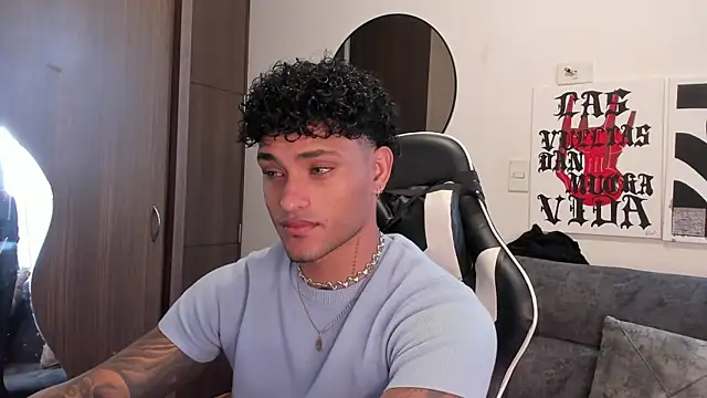 Alessandro Vanni online show from December 21, 3:41 pm