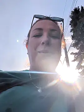 Canadian BBW online show from March 1, 6:00 pm