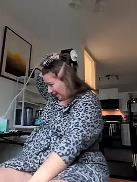 Snapshot of Canadian_BBW chatting on November 5, 9:26 pm Canadian BBW online show from November 5, 9:26 pm