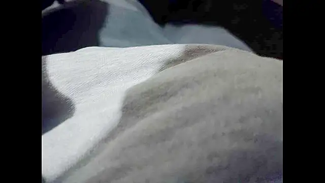 Snapshot of hairyuncut00 chatting on January 13, 3:58 pm hairyuncut00 online show from January 13, 3:58 pm