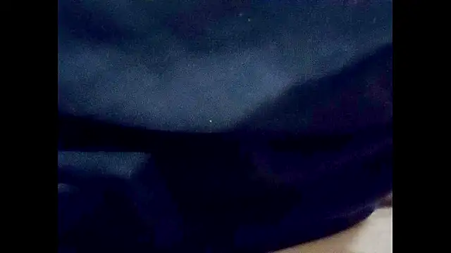 Snapshot of hairyuncut00 chatting on February 20, 8:47 pm hairyuncut00 online show from February 20, 8:47 pm