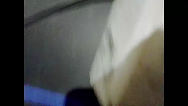 Snapshot of hairyuncut00 chatting on March 11, 2:54 am hairyuncut00 online show from March 11, 2:54 am