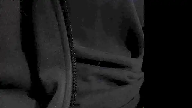 Snapshot of hairyuncut00 chatting on March 17, 10:06 pm hairyuncut00 online show from March 17, 10:06 pm