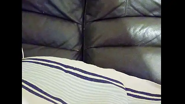 hairyuncut00 online show from February 16, 6:20 am