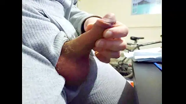 hairyuncut00 online show from March 26, 5:07 pm