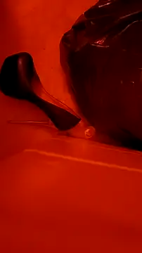 Misspadrona88 online show from February 13, 9:55 pm