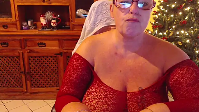 MISS LINDAH online show from December 3, 6:21 am