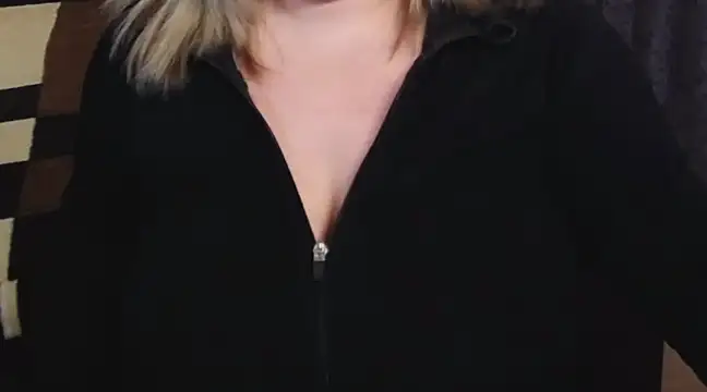 Snapshot of Nimphotease chatting on January 26, 11:28 am Nimphotease online show from January 26, 11:28 am