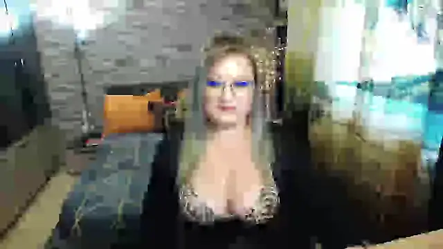 Snapshot of Nimphotease chatting on September 15, 7:19 am Nimphotease online show from September 15, 7:19 am