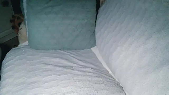 Naomi     online show from March 4, 8:46 am