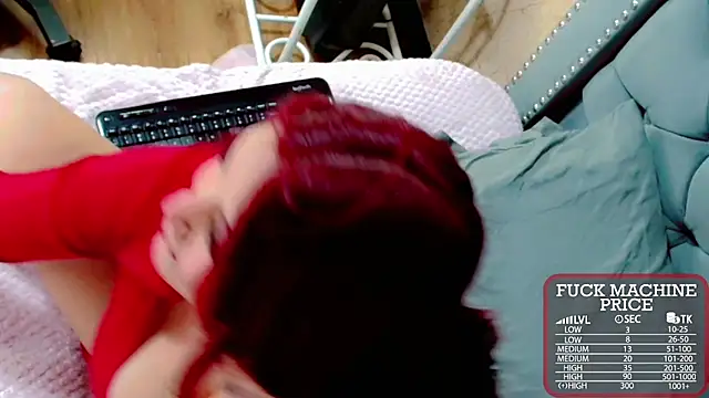 Imannejulienne online show from October 19, 12:44 am