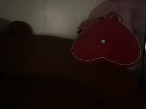 Snapshot of Blueskiiis3 chatting on October 13, 8:14 am Blueskiiis3 online show from October 13, 8:14 am