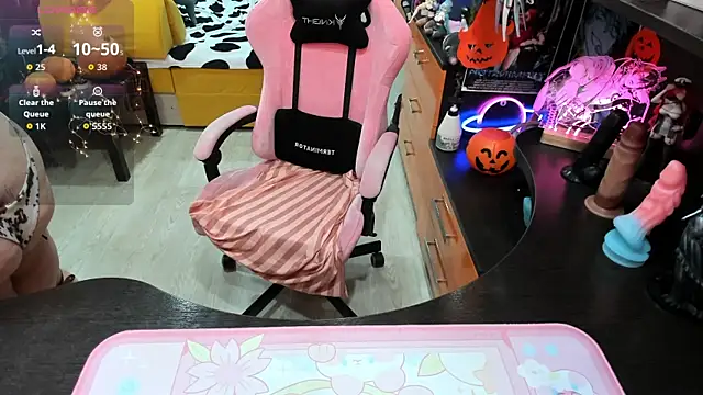 Softie Sofy online show from November 1, 3:08 am