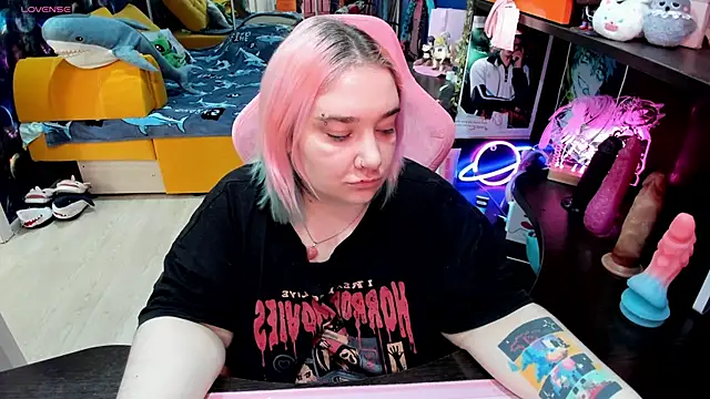 Softie Sofy online show from February 21, 3:18 am