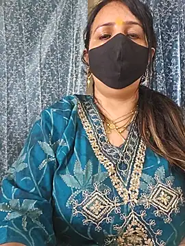 Snapshot of cute-tanvi chatting on February 22, 8:29 am cute-tanvi online show from February 22, 8:29 am