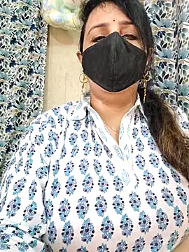 Snapshot of cute-tanvi chatting on October 16, 1:17 am cute-tanvi online show from October 16, 1:17 am