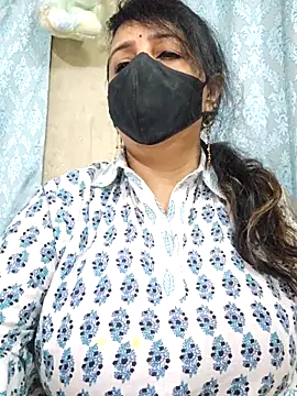 Snapshot of cute-tanvi chatting on October 25, 1:13 am cute-tanvi online show from October 25, 1:13 am