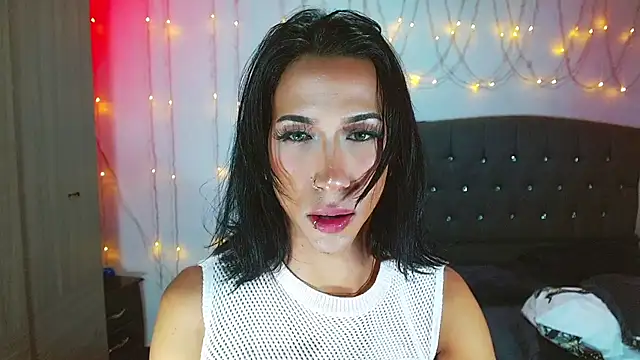 Kenisha Sweet online show from March 8, 6:37 pm