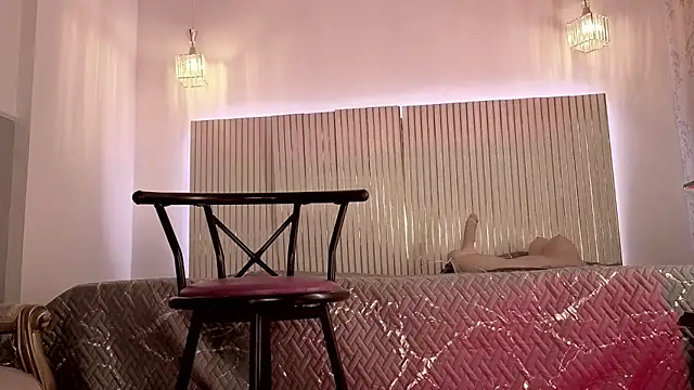 lala angel online show from February 10, 8:02 pm