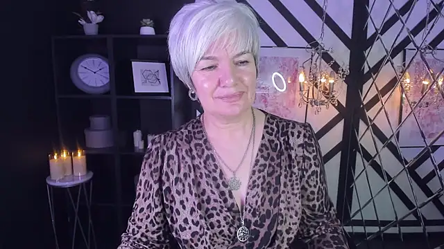 Snapshot of CarmenSoft chatting on December 25, 2:57 am CarmenSoft online show from December 25, 2:57 am