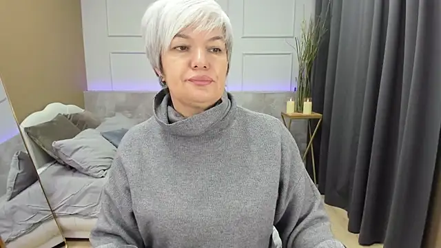 Snapshot of CarmenSoft chatting on December 28, 8:15 pm CarmenSoft online show from December 28, 8:15 pm