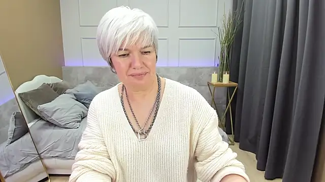 Snapshot of CarmenSoft chatting on December 29, 6:03 am CarmenSoft online show from December 29, 6:03 am