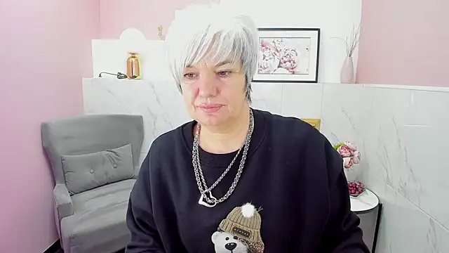 Snapshot of CarmenSoft chatting on January 7, 8:42 pm CarmenSoft online show from January 7, 8:42 pm