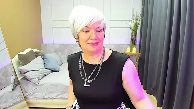 Snapshot of CarmenSoft chatting on January 13, 3:01 am CarmenSoft online show from January 13, 3:01 am