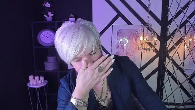 Snapshot of CarmenSoft chatting on January 19, 3:29 am CarmenSoft online show from January 19, 3:29 am