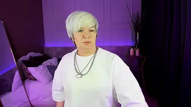 Snapshot of CarmenSoft chatting on January 20, 9:11 pm CarmenSoft online show from January 20, 9:11 pm