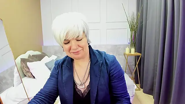 Snapshot of CarmenSoft chatting on January 21, 4:32 am CarmenSoft online show from January 21, 4:32 am