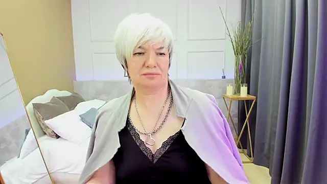 Snapshot of CarmenSoft chatting on January 21, 7:37 am CarmenSoft online show from January 21, 7:37 am